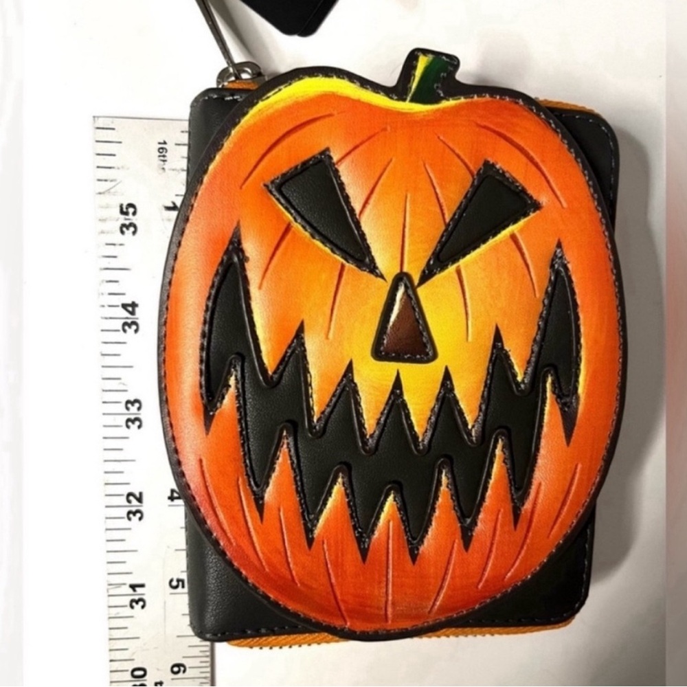 NWT Loungefly Disney Nightmare Before Christmas Cameo Zip Around Wallet Small - Picture 7 of 8